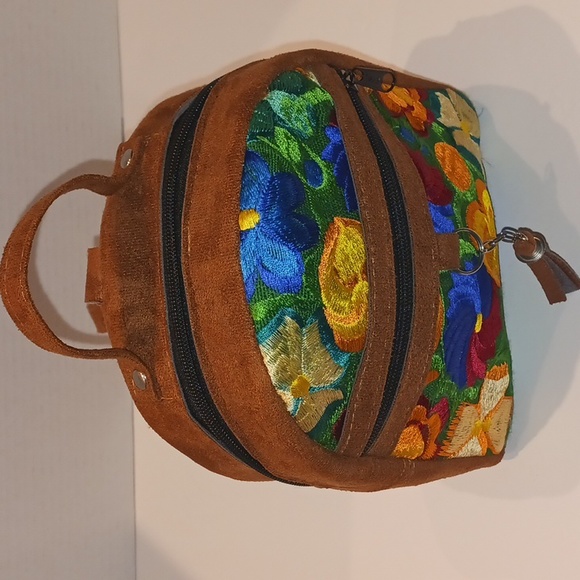 NWOT Handmade - Floral Backpack! - Picture 3 of 6